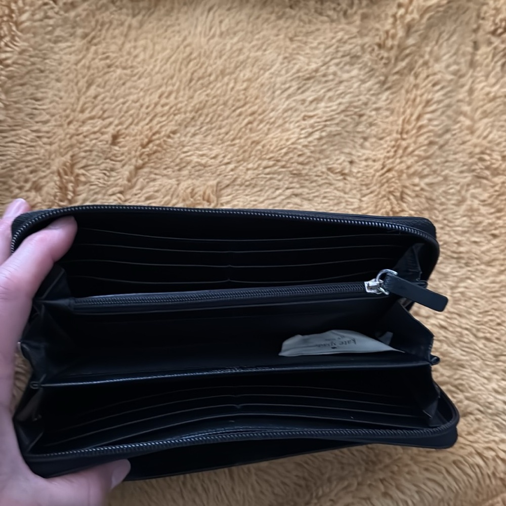 Kate Spade Wallet
excellent condition 
never used - Picture 3 of 4